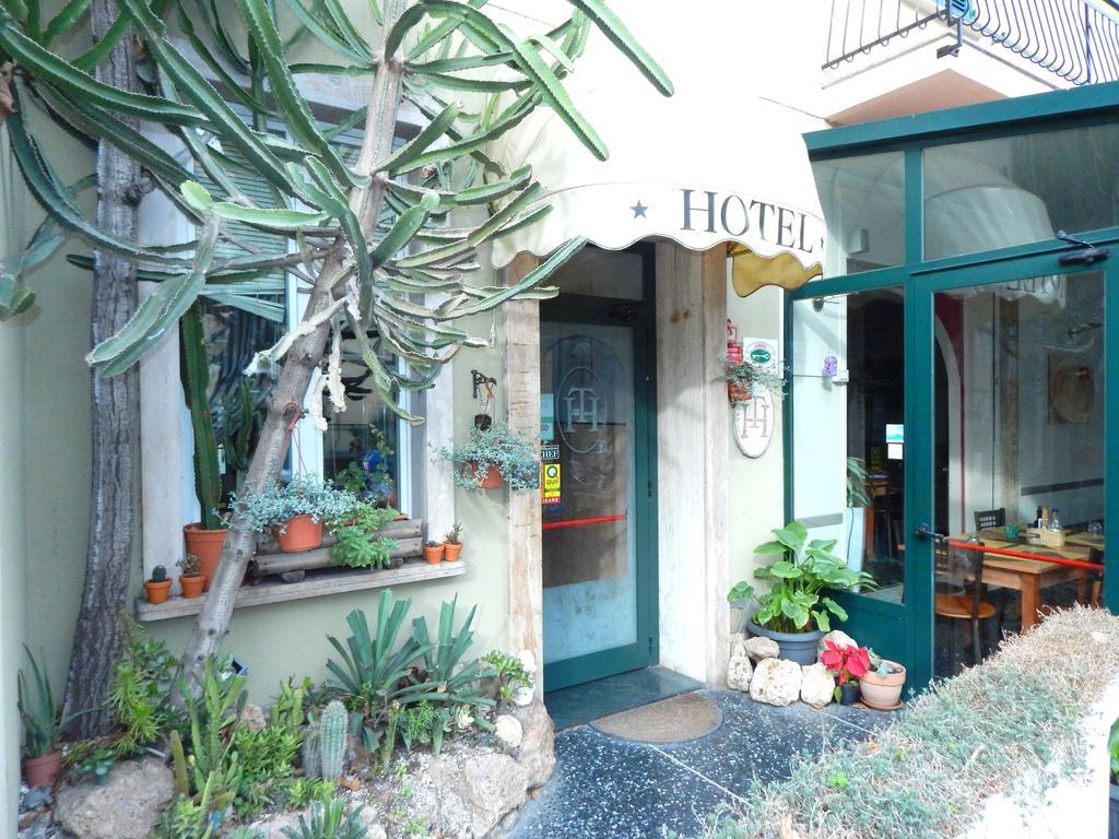 Albergo Torino Albenga Exterior foto