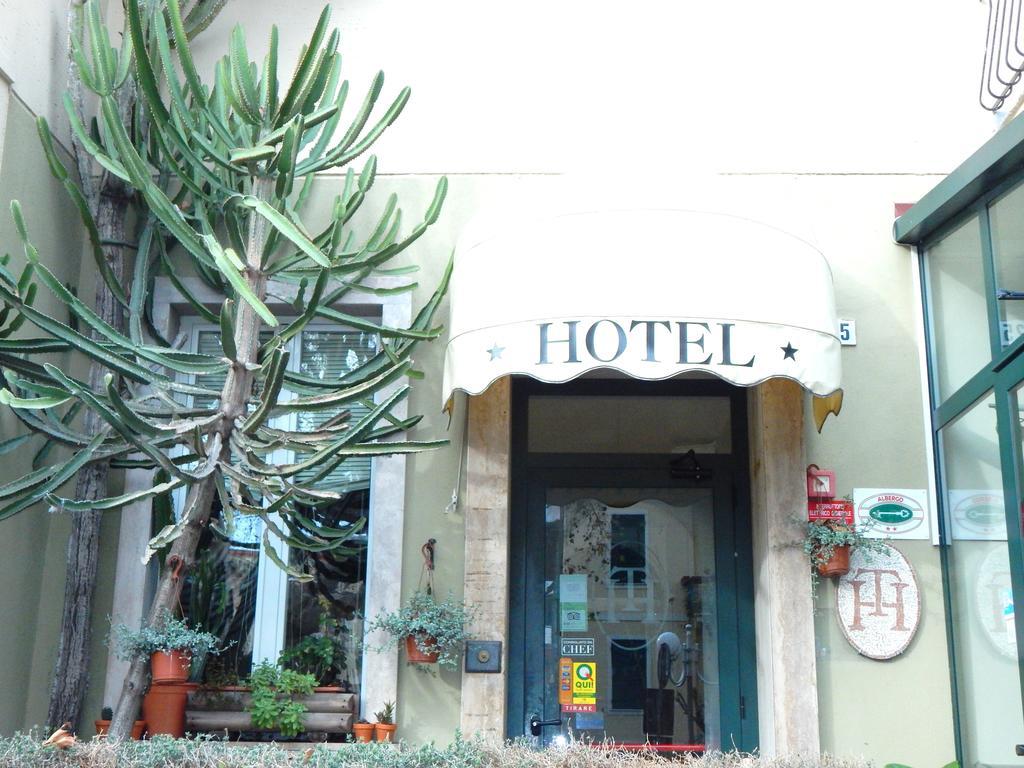 Albergo Torino Albenga Exterior foto